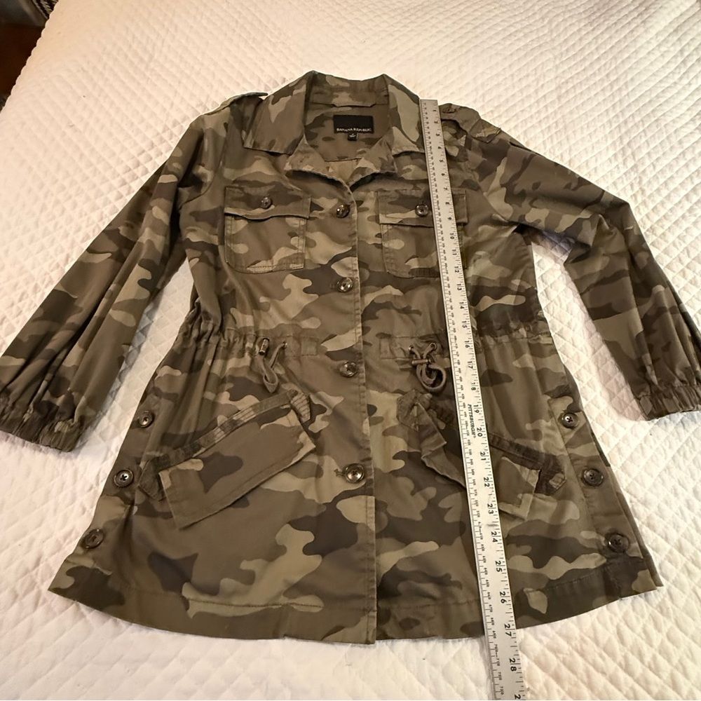 Banana Republic Olive Camouflage Utility Jacket - Picture 16 of 16